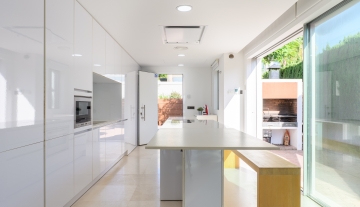 Resa Estates te koop sale Cala Comte kitche.jpg